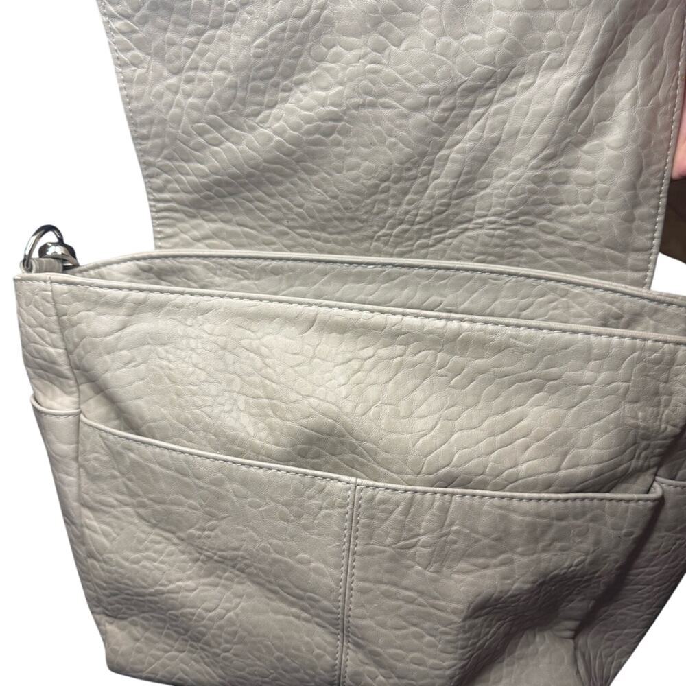 Thirty-One Platinum Grey Pebble Shoulder Bag Vegan Leather Casual Tote - Picture 2 of 13